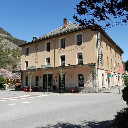 Hotel La Gare LʼArgentière-la-Bessée エクステリア 写真