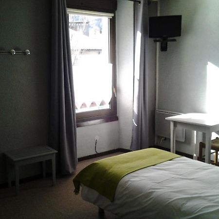 Hotel La Gare LʼArgentière-la-Bessée エクステリア 写真