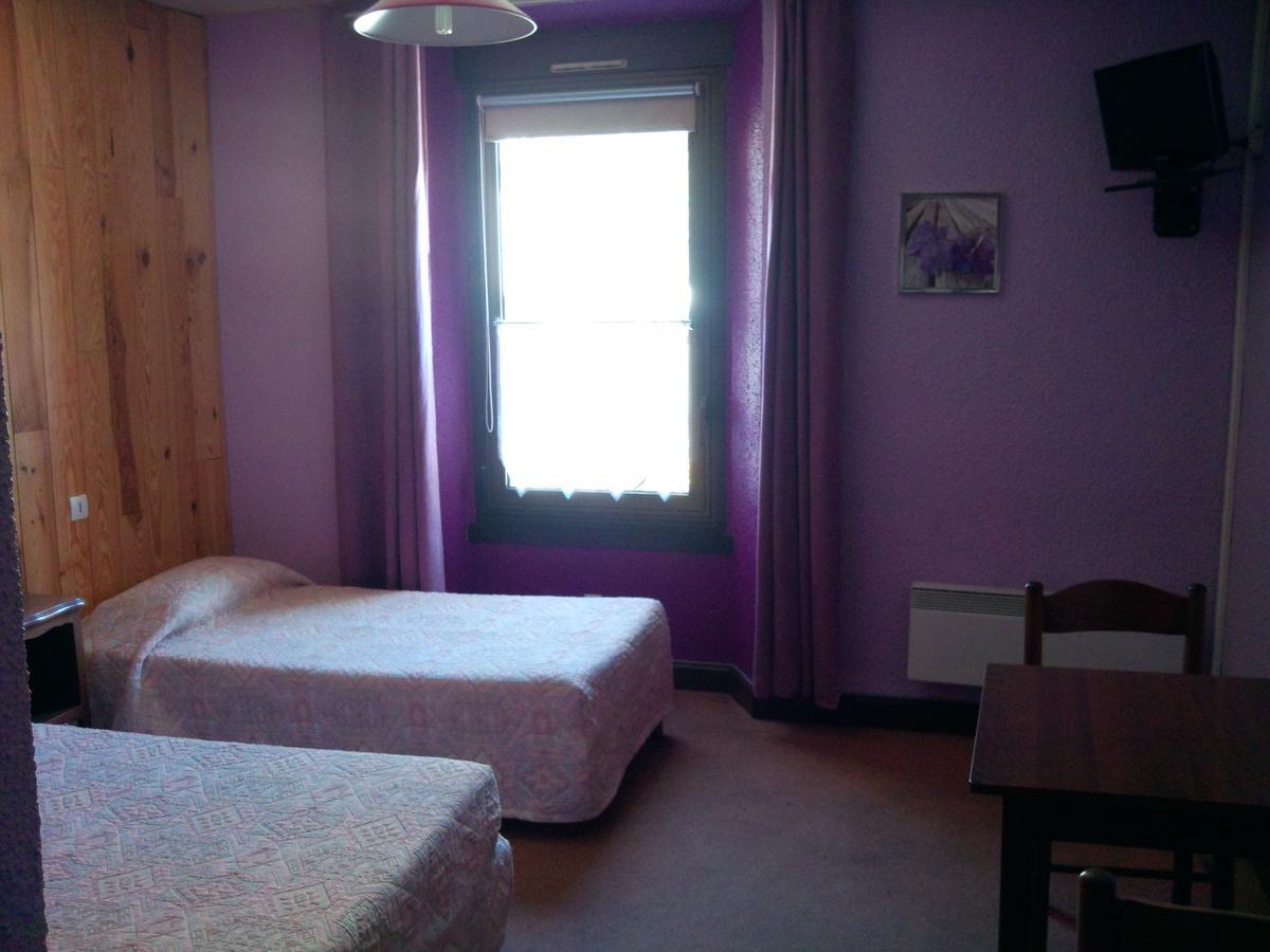 Hotel La Gare LʼArgentière-la-Bessée エクステリア 写真