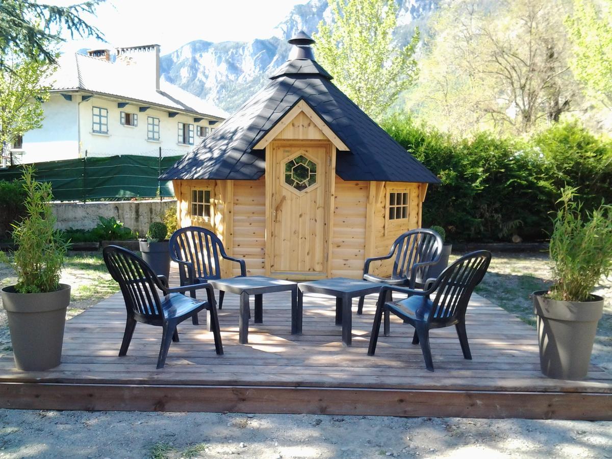 Hotel La Gare LʼArgentière-la-Bessée エクステリア 写真