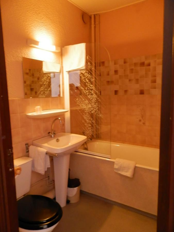 Hotel La Gare LʼArgentière-la-Bessée エクステリア 写真