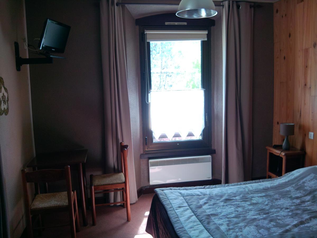 Hotel La Gare LʼArgentière-la-Bessée エクステリア 写真