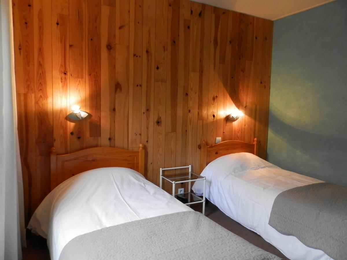 Hotel La Gare LʼArgentière-la-Bessée エクステリア 写真