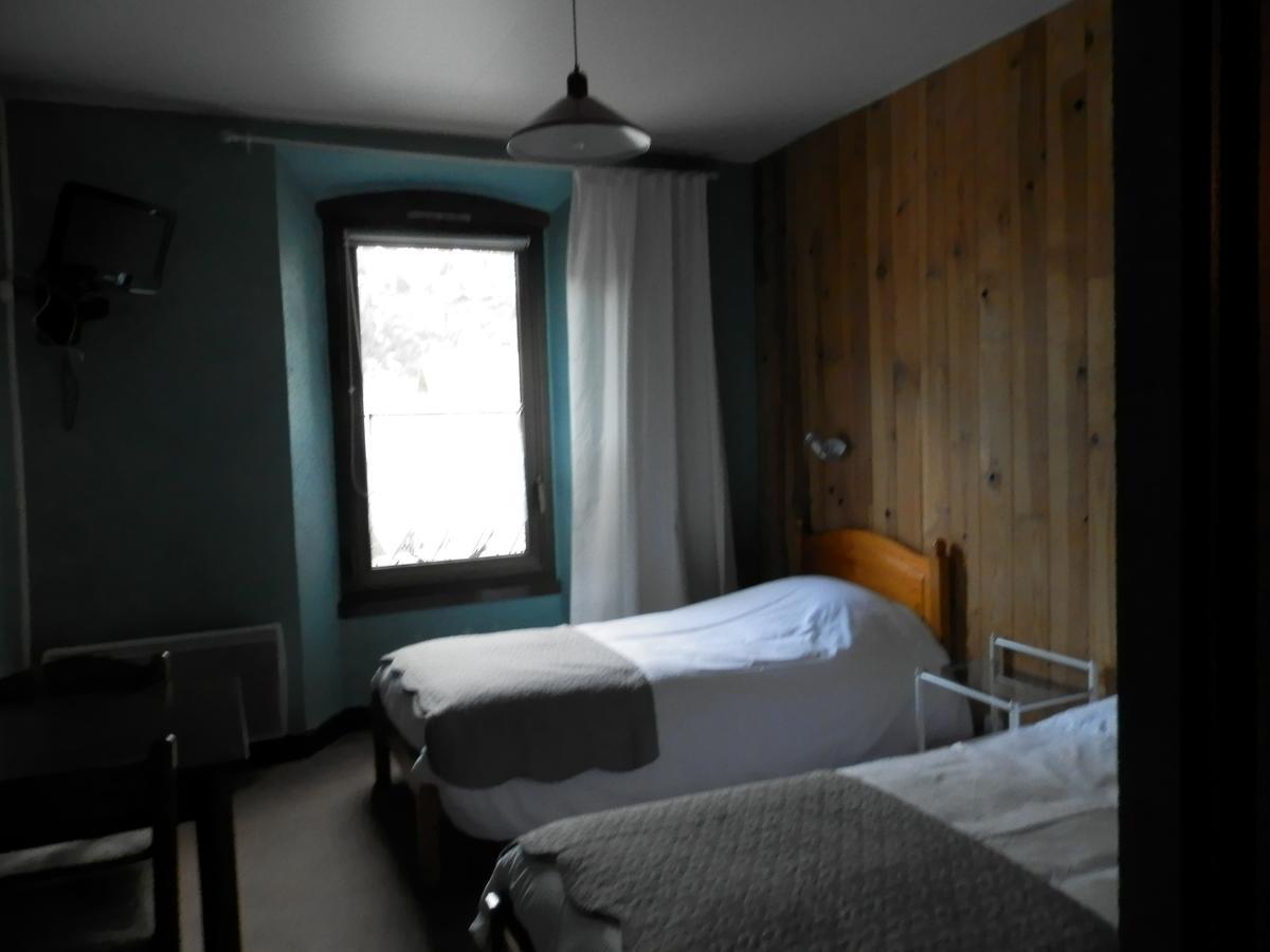 Hotel La Gare LʼArgentière-la-Bessée エクステリア 写真