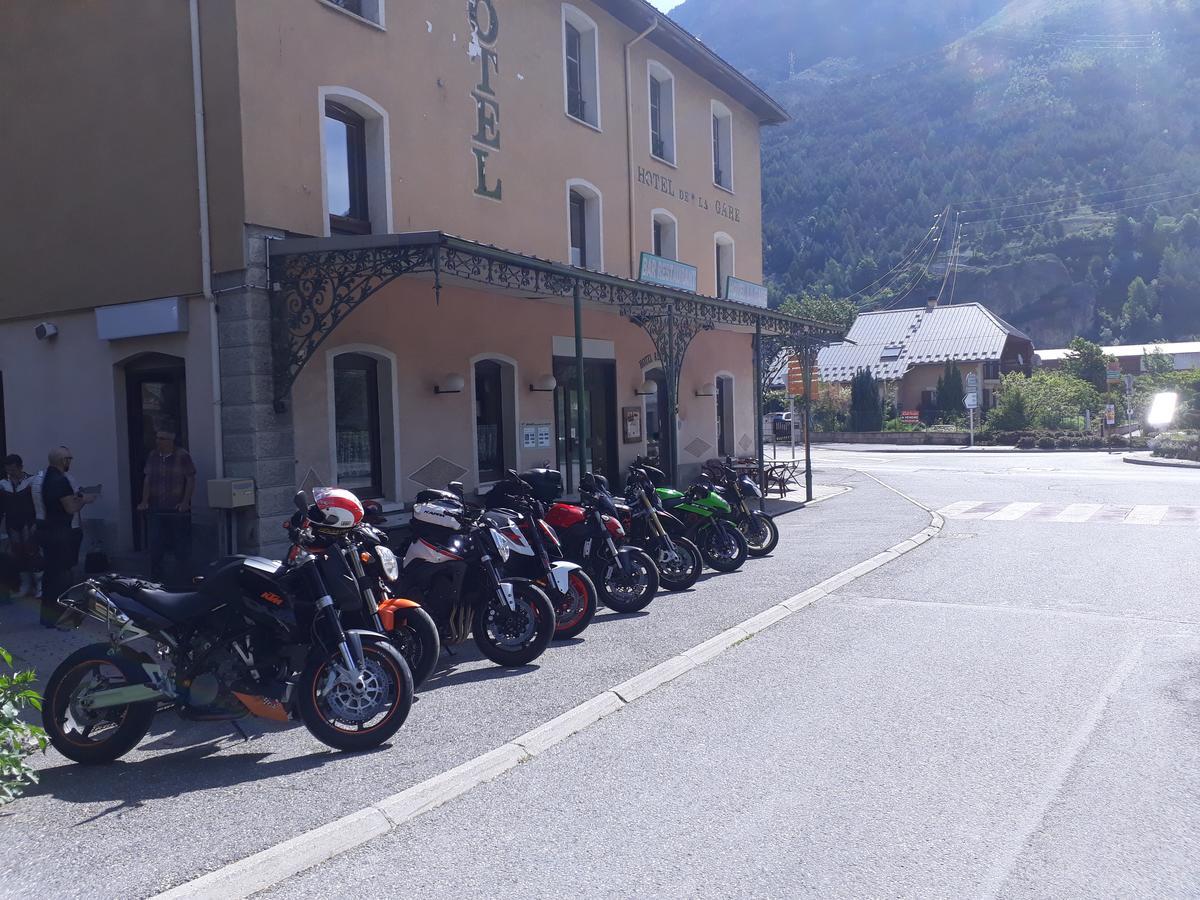 Hotel La Gare LʼArgentière-la-Bessée エクステリア 写真