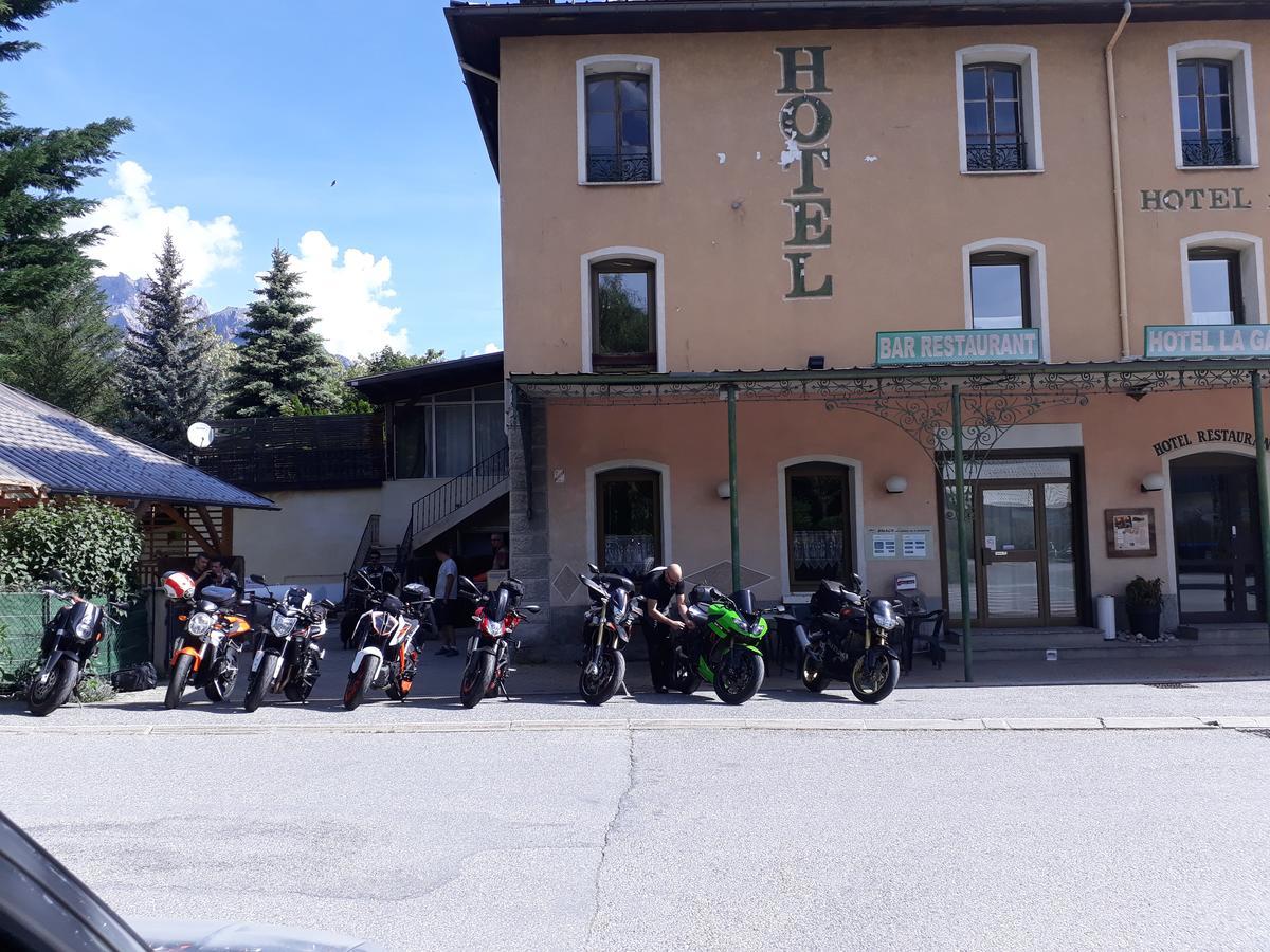 Hotel La Gare LʼArgentière-la-Bessée エクステリア 写真